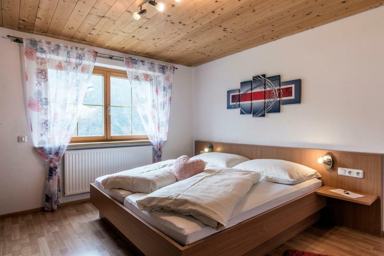 Ferienwohnung Haus Ambiatscha Sankt Gallenkirch Exterior foto